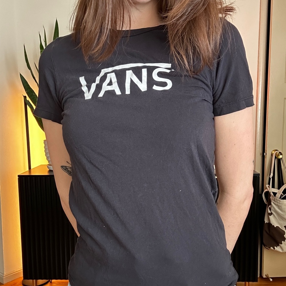 Vans Tee in Small